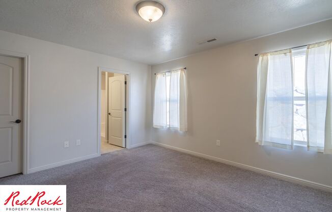 3 beds, 2.5 baths, $1,595, Unit # 21