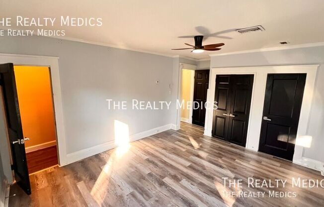 35 Hill Avenue unit 2