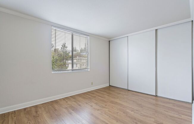 2 beds, 1 bath, 864 sqft, $2,695, Unit 302