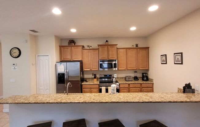Fully Furnished 4 bed 3 bath with Pool in beautiful community Paradise palms