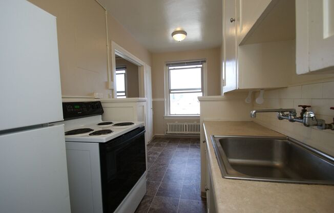 Studio, 1 bath, 460 sqft, $1,425, Unit 206