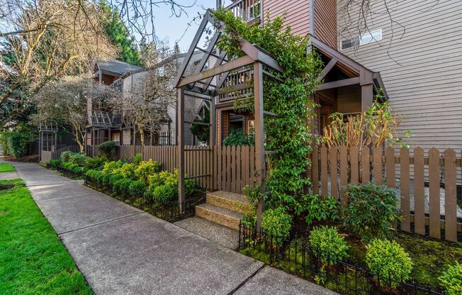 1 bed, 1 bath, 840 sqft, $1,875, Unit 46