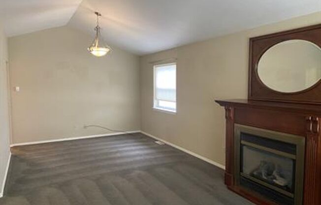 3 beds, 2 baths, $2,600