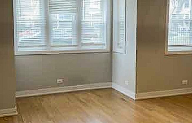 1 bed, 1 bath, 820 sqft, $1,950, Unit 4861P-G