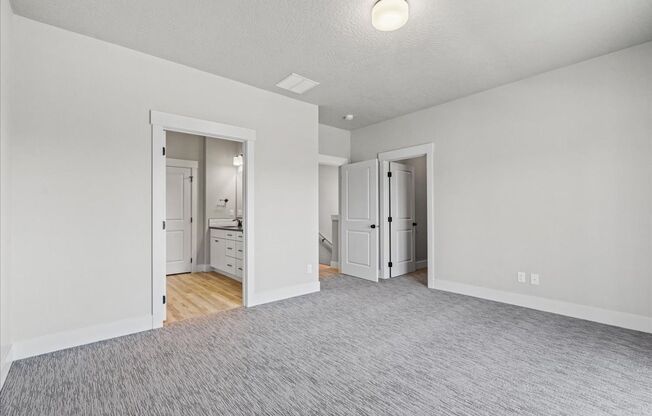 5 beds, 3 baths, $2,950, Unit 5187 E Hope Ave