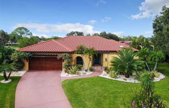 Stunning 3-Bedroom, 2-Bath Pool Home with Lake & Golf Course Views in Sarasota