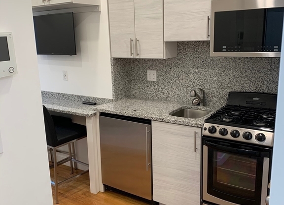 Studio, 1 bath, $1,550, Unit 5