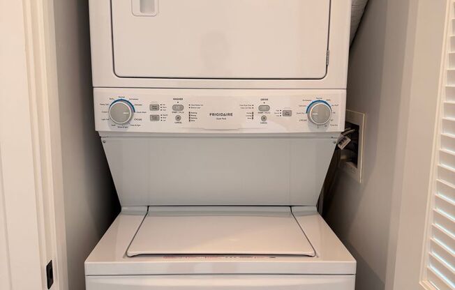 Studio, 1 bath, 468 sqft, $3,195, Unit 912