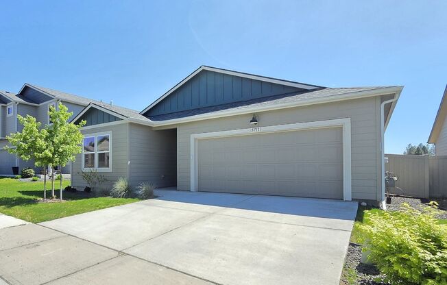 $2,600 - 4 Bed / 2 Bath Beautiful Home in Indian Trail's Newly Developed Community
