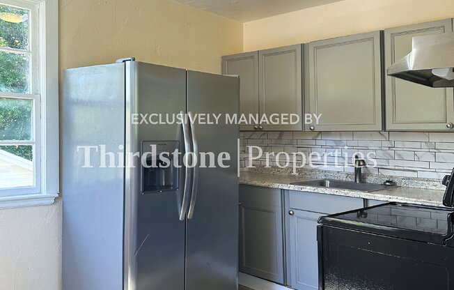 1431 W 18 ST