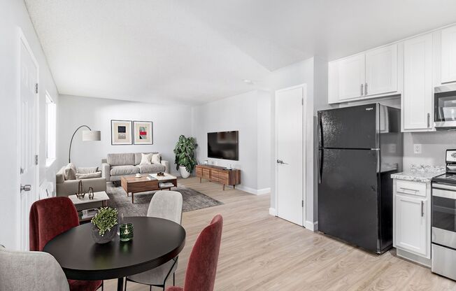 2 beds, 2 baths, 760 sqft, $1,299, Unit C5