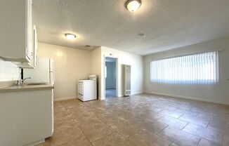 Apartment Close to Downtown Oceanside!