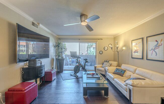 2 beds, 2 baths, $2,500, Unit #107