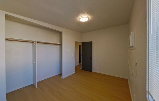 2 beds, 1 bath, 647 sqft, $1,660, Unit 29B