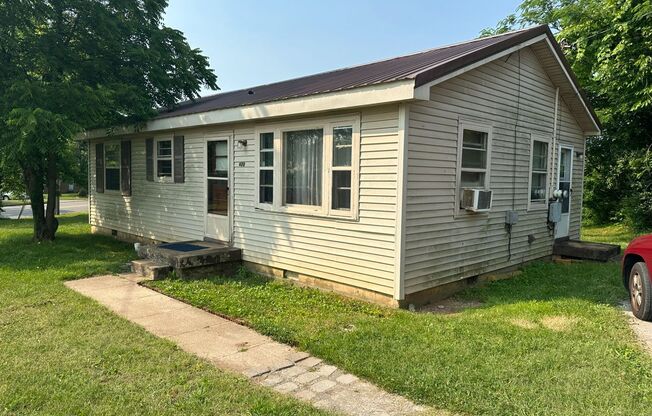 3 Bedroom Home For Rent Near Lowes On Madison Street!