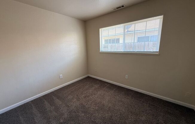 5919 Clover Manor Way - Sacramento 95824
