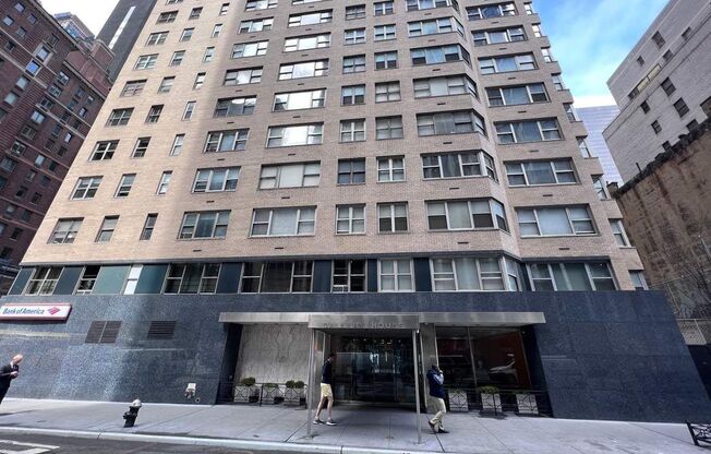 1 bed, 1 bath, 480 sqft, $3,000, Unit 12A