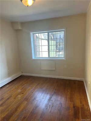 3 beds, 2 baths, 4,053 sqft, $3,000, Unit 3