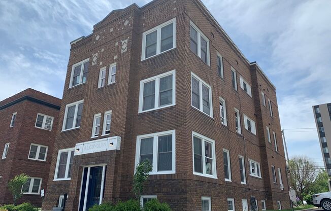 2 beds, 2 baths, 850 sqft, $1,050, Unit 1729 K Street - 4