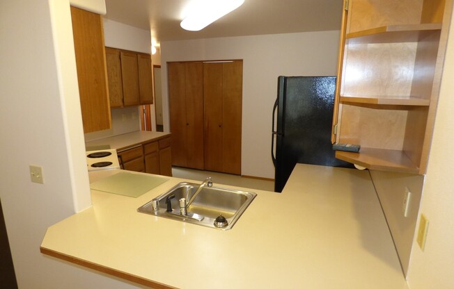 2 beds, 1 bath, 934 sqft, $1,600, Unit Unit A