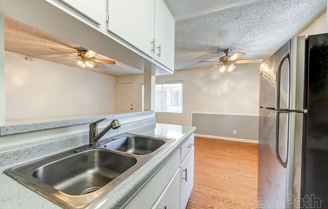 Palms Apartments