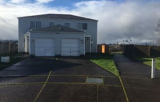 Updated Duplex -3 Bedroom 1.5 Bath - 4886 Fergus Avenue!