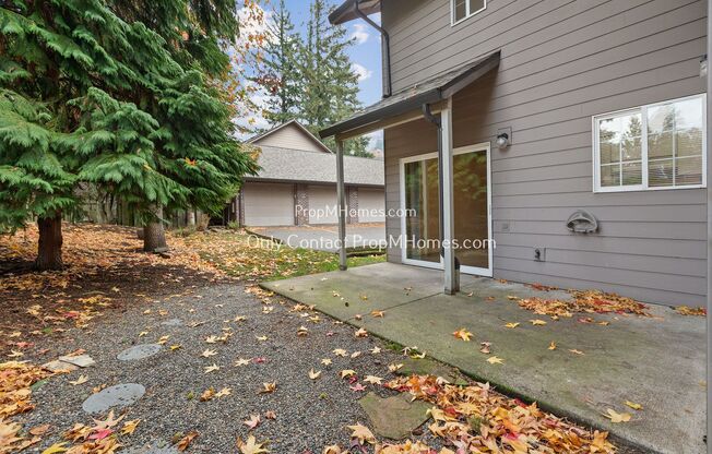 1 bed, 1.5 baths, $1,599, Unit 18757 SE Division Street