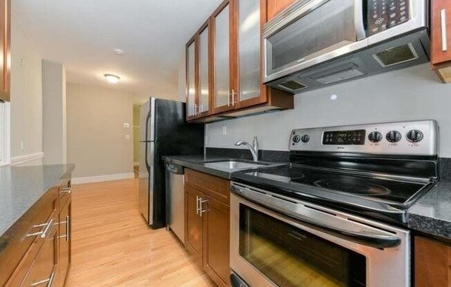 52 Strathmore Rd