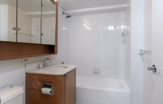 1 bed, 1 bath, $4,395, Unit 2G