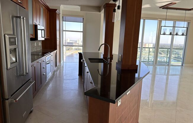 2 beds, 2.5 baths, $4,500, Unit UNIT 1706