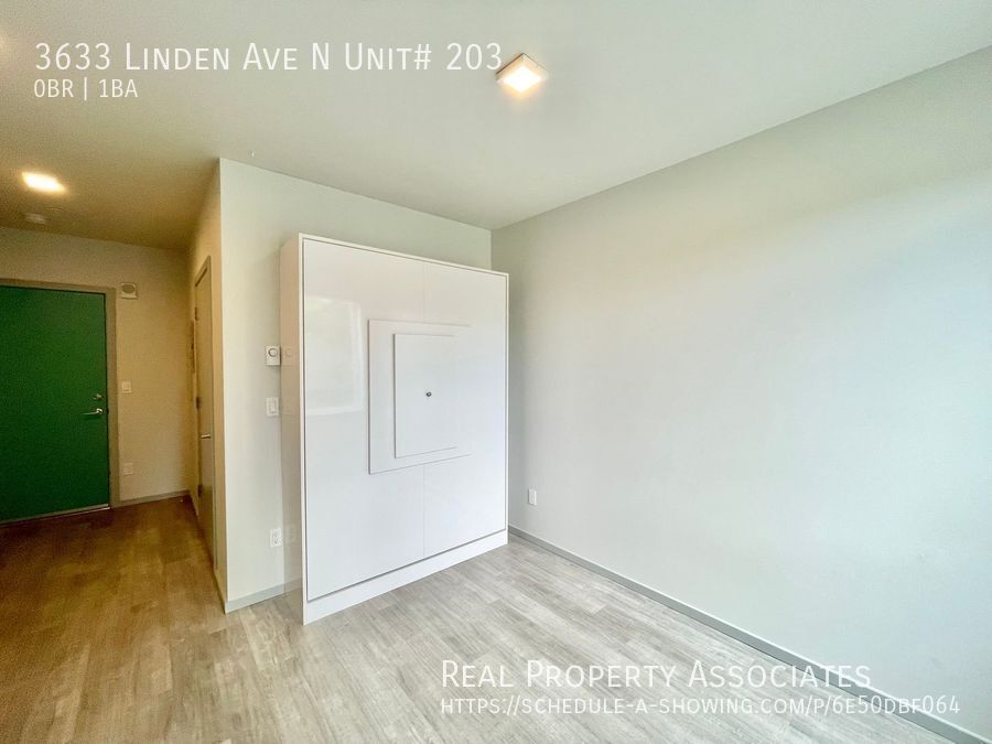 3633 Linden Ave N