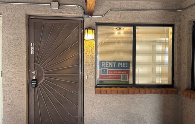2 Bedroom in the El Tovar Condominiums Near N Central Ave and W Dunlap Ave!