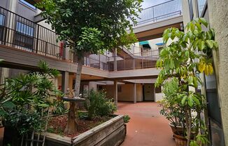 Glendale 453 SG Properties LLC