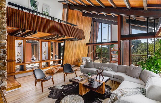 Frank Lloyd Wright inspired architectural gem! Large Mid Century Modern 4 bed 2 bath home in NE Santa Rosa