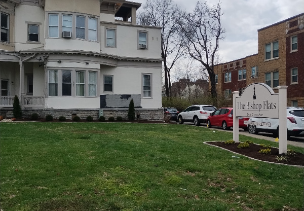 945 Dana Ave