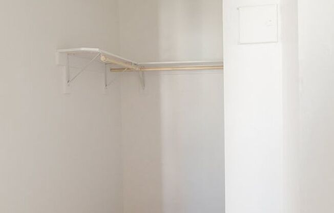 1 bed, 1 bath, 400 sqft, $1,985, Unit 408