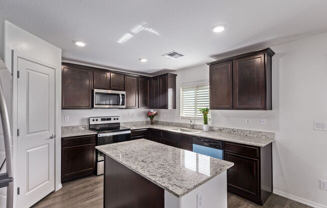 Stunning 2-Story with Modern Living in Florence, AZ