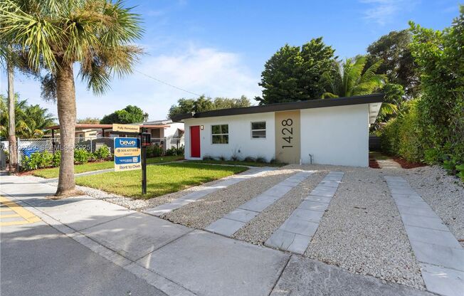 1428 NE 153RD TER NORTH MIAMI BEACH, FL 33162