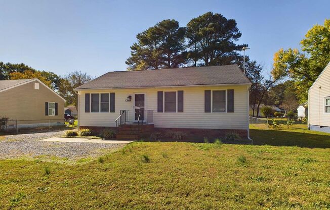 Perfect 3 Bedroom 1.5 Bath Rancher in North Chesterfield Available NOW!!!