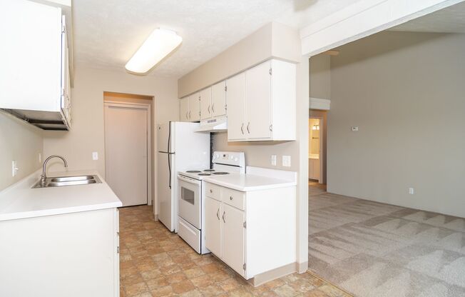 2 beds, 1 bath, 888 sqft, $1,030, Unit 47S-2B