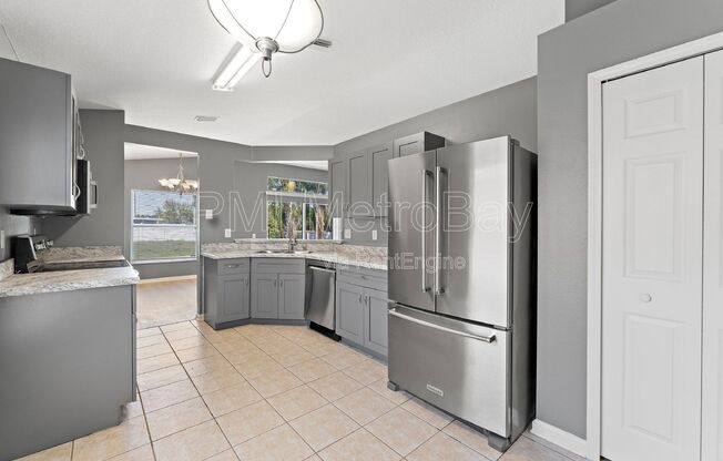1010 SUMMER BREEZE DR