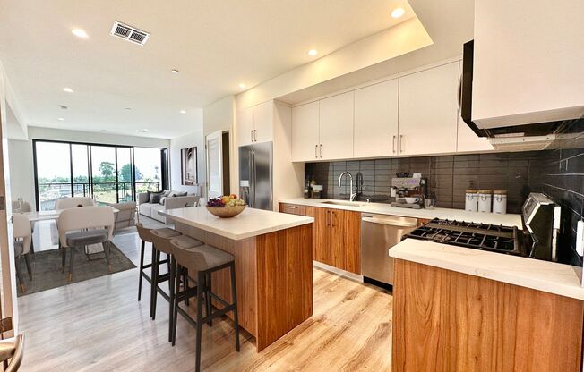 4320 INGLEWOOD