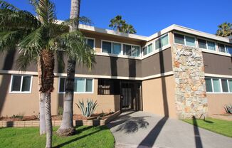 Melrose Manor Apartments - Riverside, CA