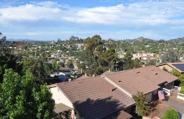 La Mesa 3 BR / 2.5 BA 2,152 SQFT "Stunning Views"