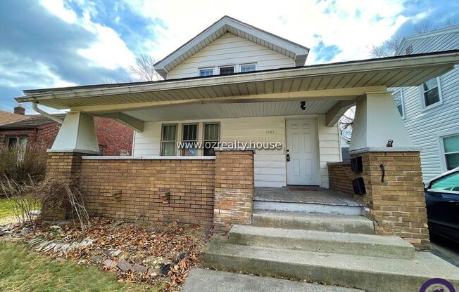 1263 CRESTWOOD DR