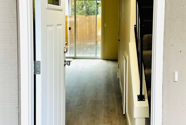 2 beds, 1.5 baths, 800 sqft, $1,499, Unit 1683C