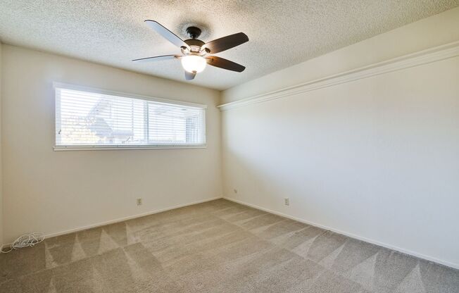 2 beds, 1 bath, $2,950, Unit UNIT 1