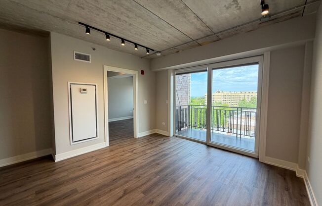 1 bed, 1 bath, 681 sqft, $2,700, Unit 952-708