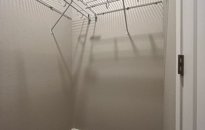 2 beds, 2 baths, 907 sqft, $1,550