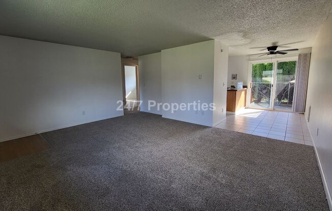 2BD I 1BA Apartment - Near Woodstock!